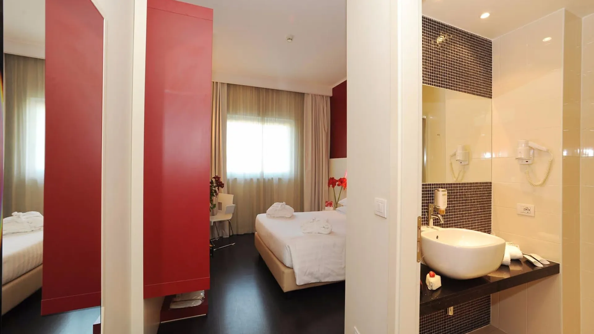 Michelino 75 By The Sydney Hotel Bolonia